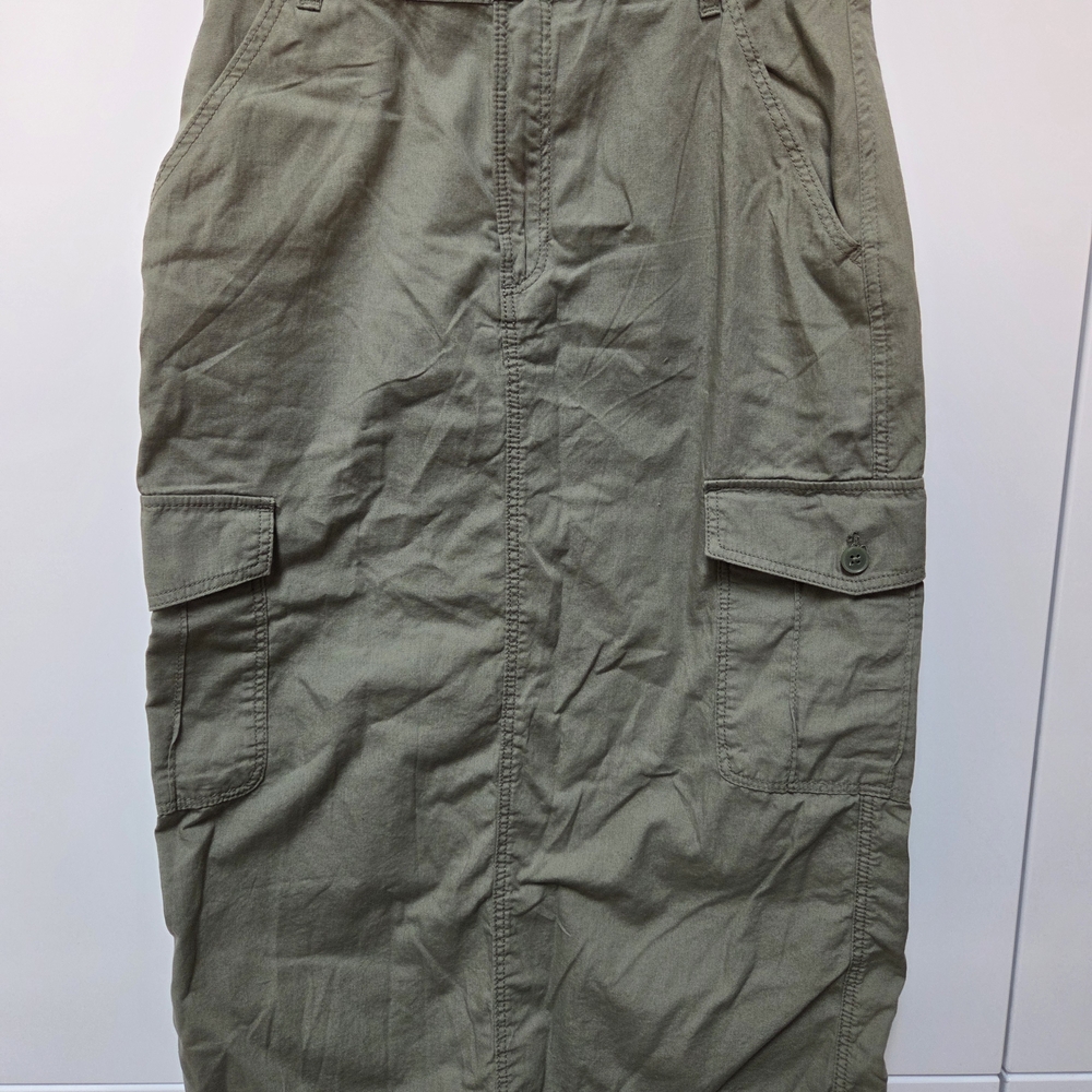 H&M Olive Pencil Skirt with Cargo Pockets